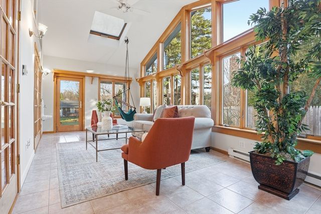 15 Old Marlboro Rd, Maynard, MA 01754