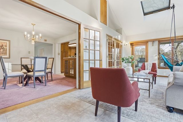 15 Old Marlboro Rd, Maynard, MA 01754