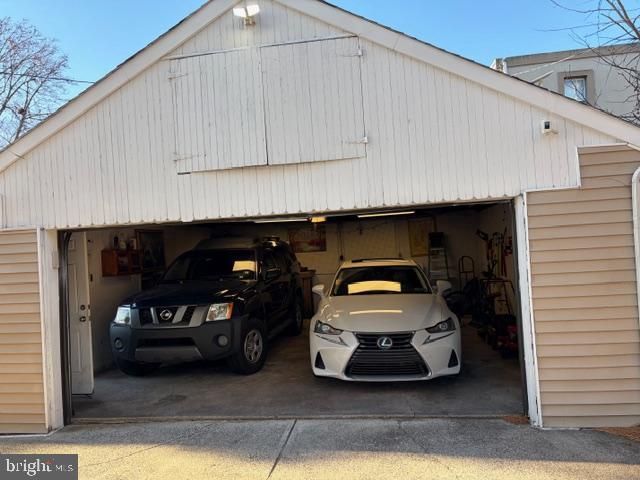 520-22 STRAHLE ST, Philadelphia, PA 19111