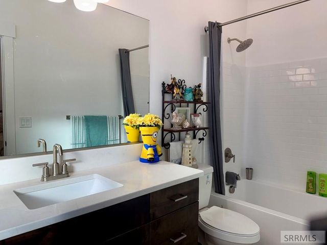 4649 Weatherby Way, Idaho Falls, ID 83401