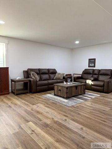 4649 Weatherby Way, Idaho Falls, ID 83401