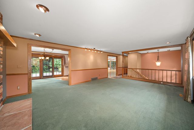 1425 W Lawrence Dr, Spokane, WA 99218