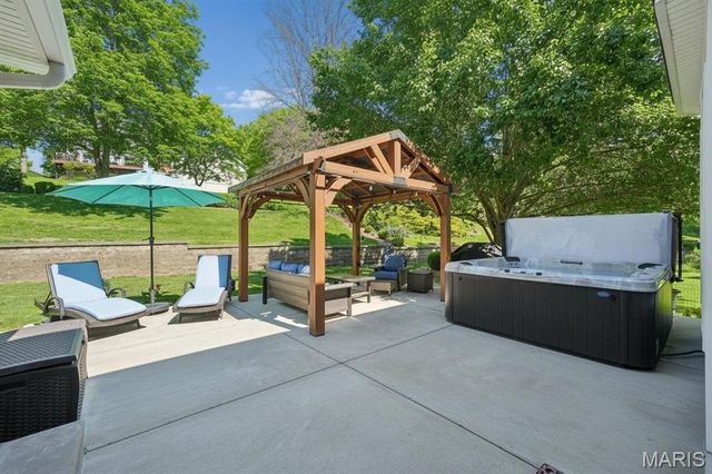 1312 Riverdale Circle, Chesterfield, MO 63005