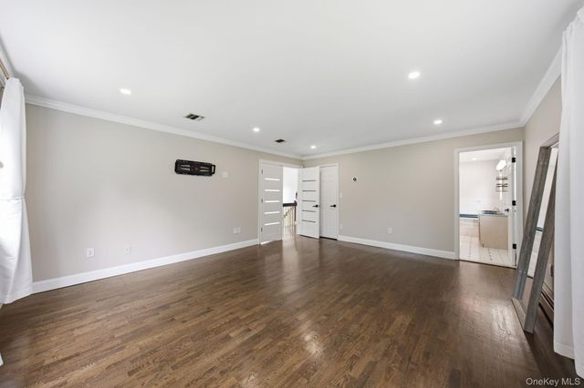 19 Staff Sgt James Parker Road, Blauvelt, NY 10913