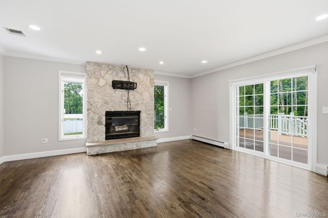 19 Staff Sgt James Parker Road, Blauvelt, NY 10913