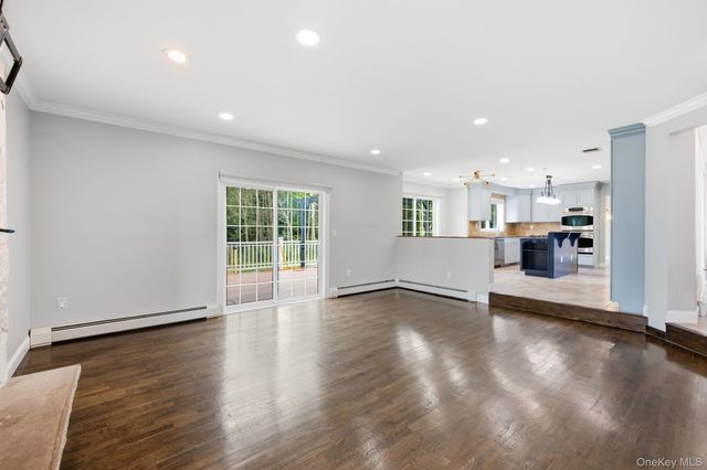 19 Staff Sgt James Parker Road, Blauvelt, NY 10913