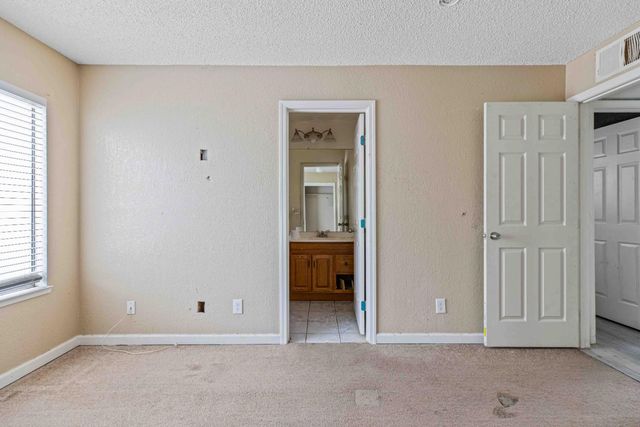 572 Harvest Park Dr, Turlock, CA 95380