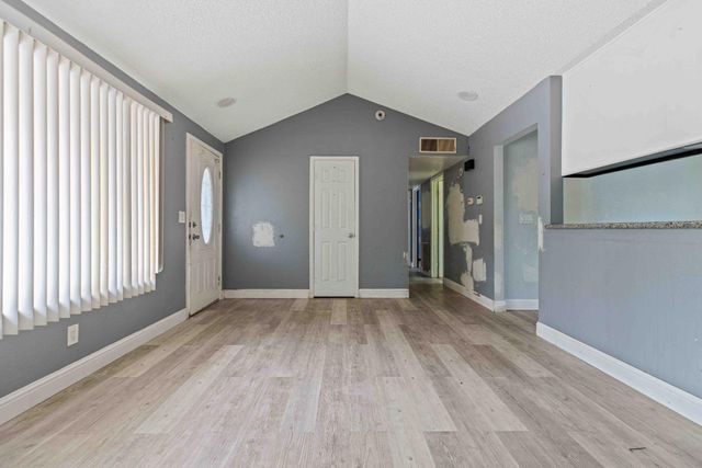 572 Harvest Park Dr, Turlock, CA 95380