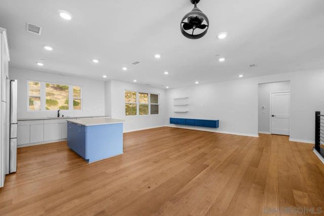 2776 Via Alta Pl, San Diego, CA 92108