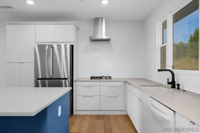 2776 Via Alta Pl, San Diego, CA 92108