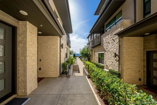 2776 Via Alta Pl, San Diego, CA 92108