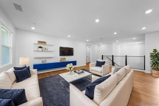 2776 Via Alta Pl, San Diego, CA 92108