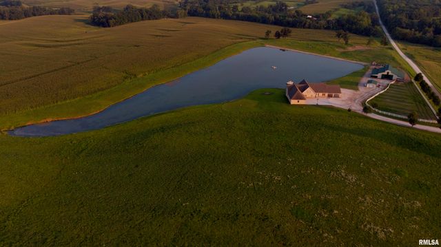 2064 E 2200th Street, Camp Point, IL 62320