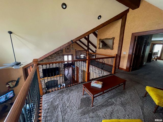 2064 E 2200th Street, Camp Point, IL 62320