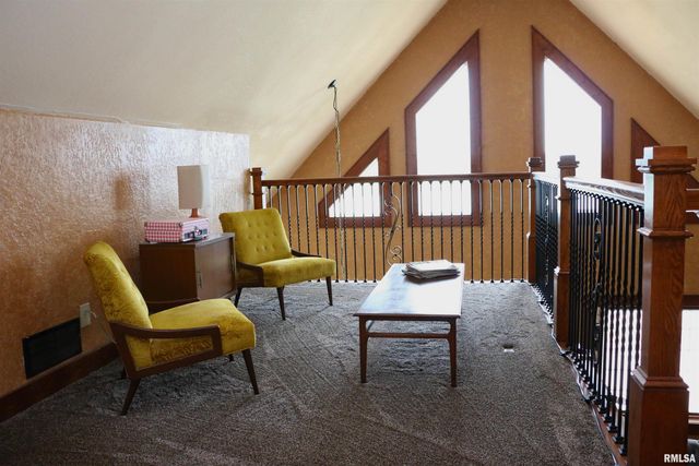 2064 E 2200th Street, Camp Point, IL 62320