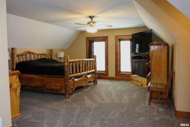 2064 E 2200th Street, Camp Point, IL 62320