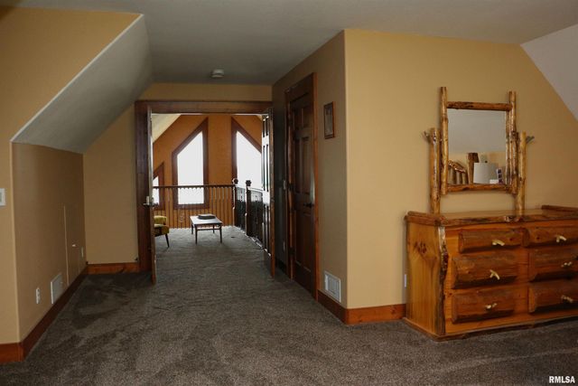 2064 E 2200th Street, Camp Point, IL 62320