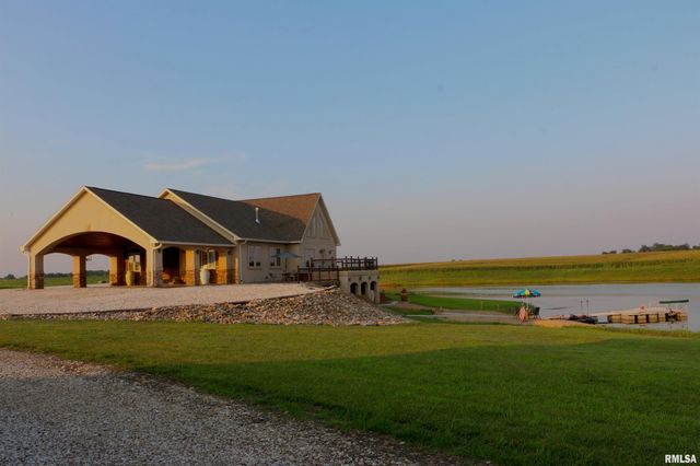 2064 E 2200th Street, Camp Point, IL 62320