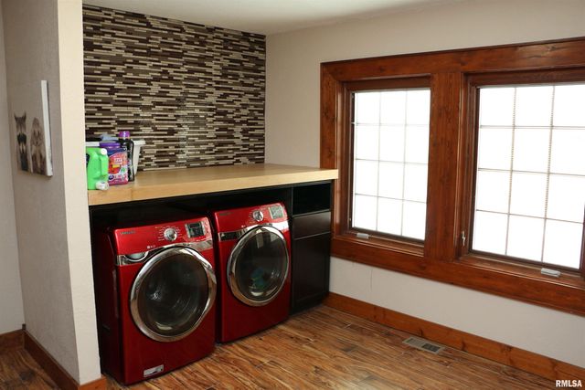 2064 E 2200th Street, Camp Point, IL 62320