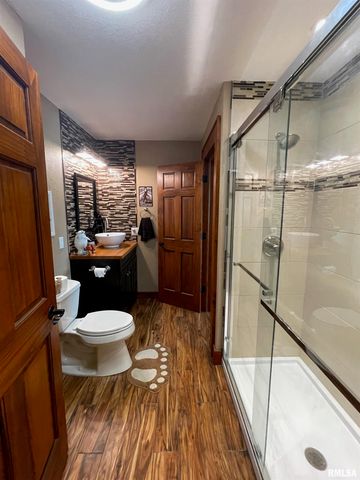 2064 E 2200th Street, Camp Point, IL 62320