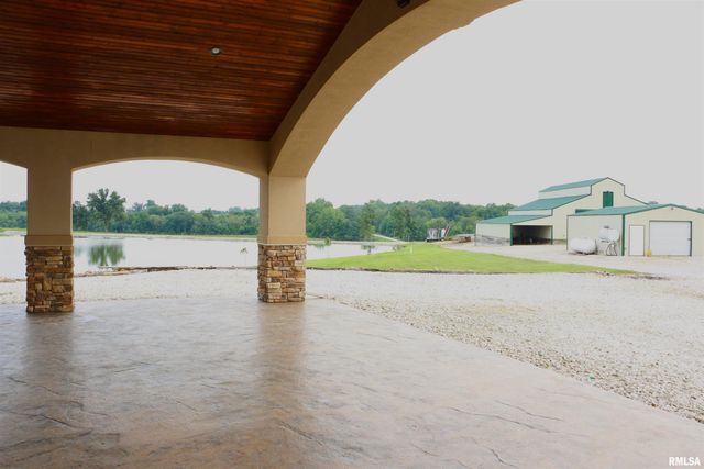 2064 E 2200th Street, Camp Point, IL 62320