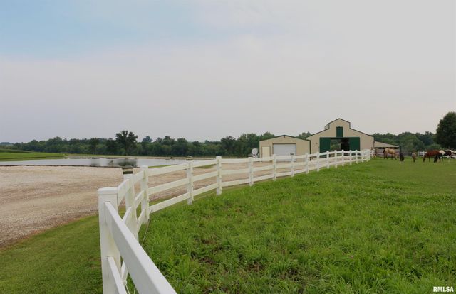 2064 E 2200th Street, Camp Point, IL 62320