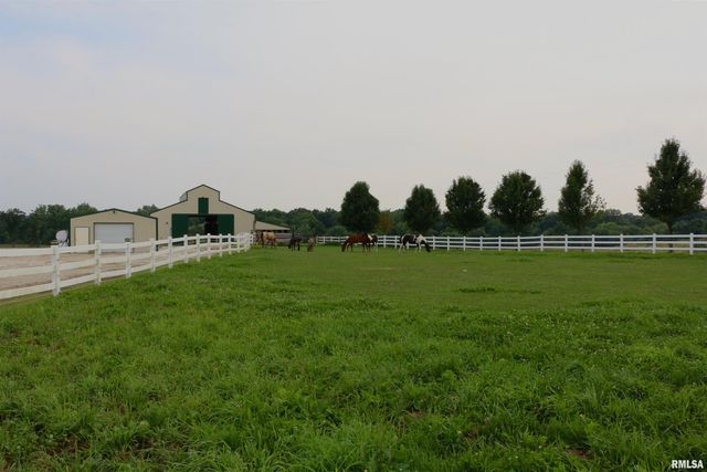 2064 E 2200th Street, Camp Point, IL 62320