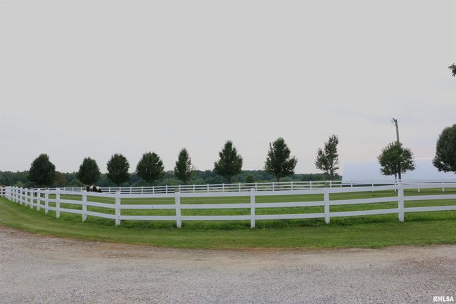 2064 E 2200th Street, Camp Point, IL 62320