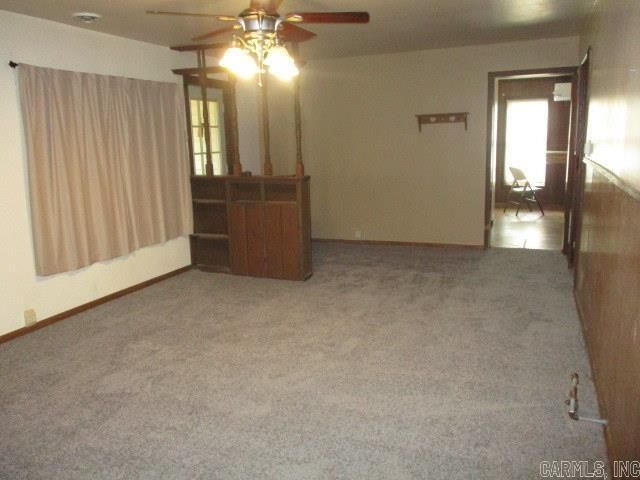 109 E Hicks Street, Cardwell, MO 63829