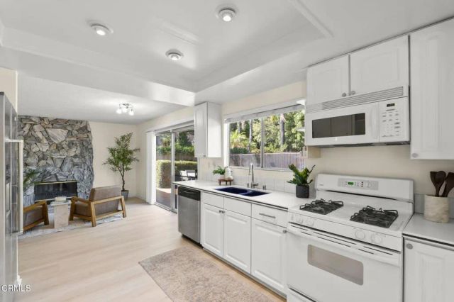 1689 Amador Lane, Newbury Park, CA 91320