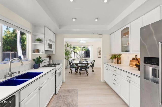 1689 Amador Lane, Newbury Park, CA 91320