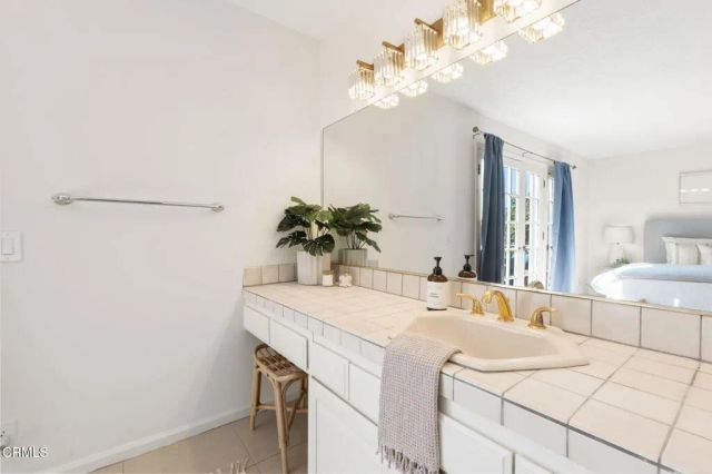 1689 Amador Lane, Newbury Park, CA 91320