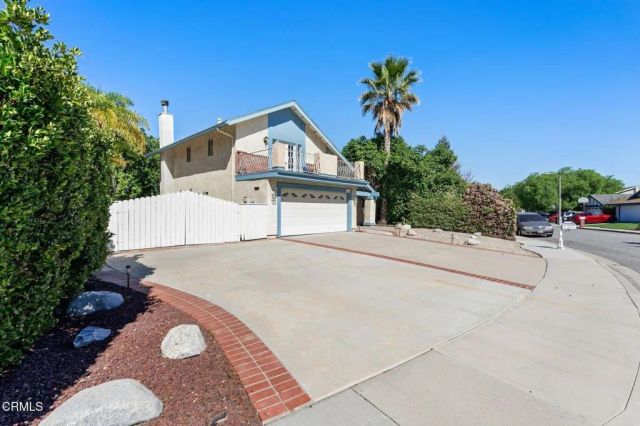 1689 Amador Lane, Newbury Park, CA 91320