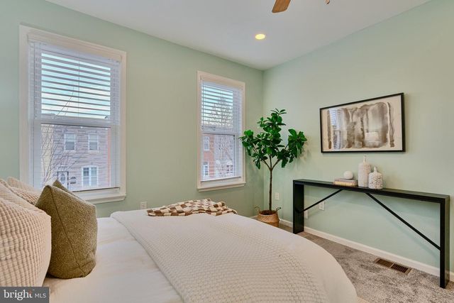 4 S EAST AVE, Baltimore, MD 21224