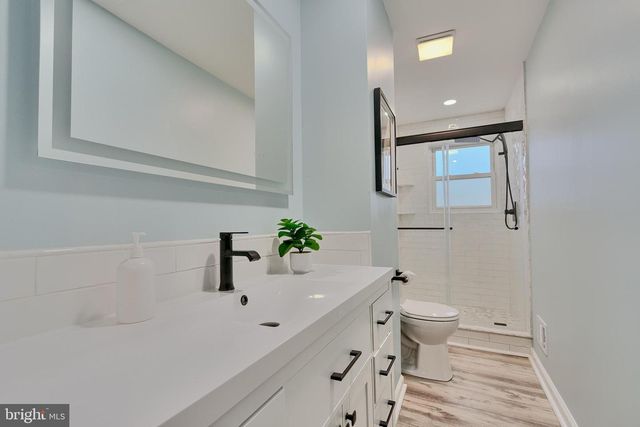 4 S EAST AVE, Baltimore, MD 21224