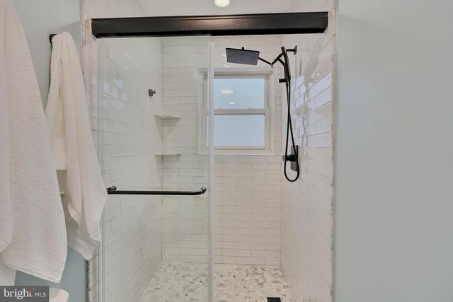 4 S EAST AVE, Baltimore, MD 21224