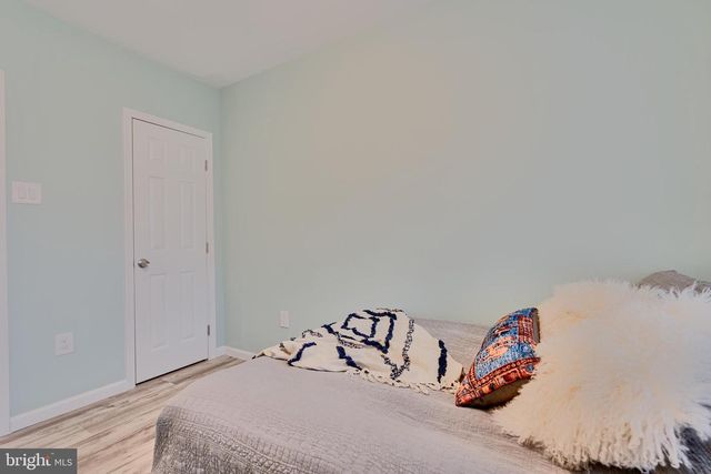 4 S EAST AVE, Baltimore, MD 21224