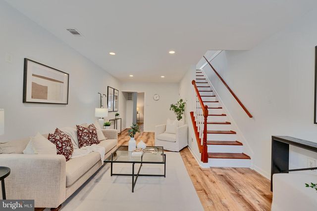 4 S EAST AVE, Baltimore, MD 21224