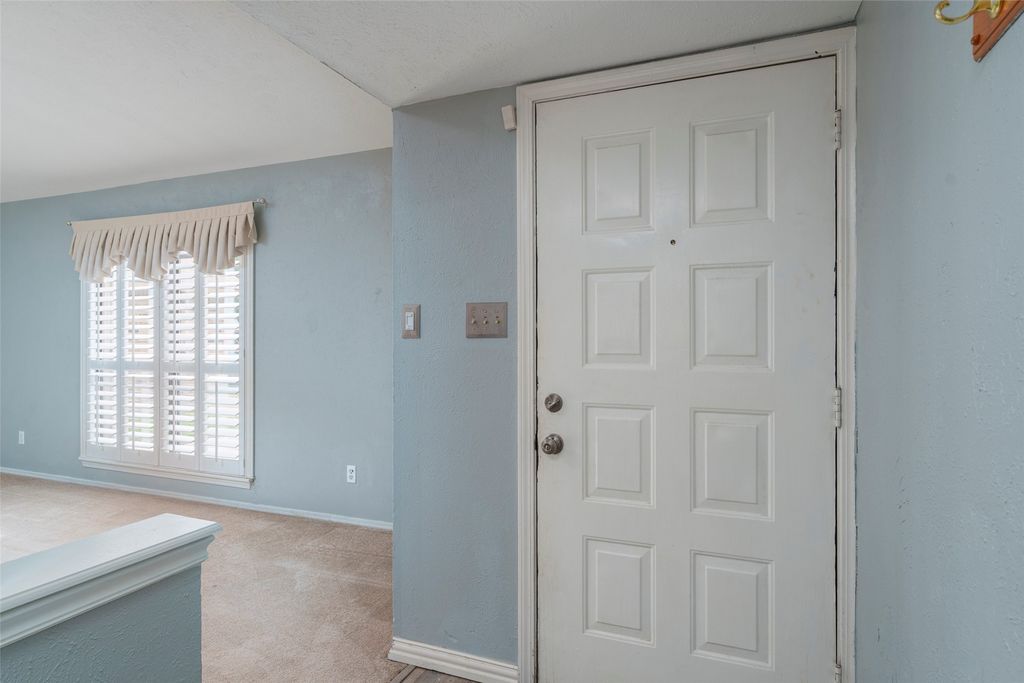 826 Camino Court, Grand Prairie, TX 75052 — photo 4