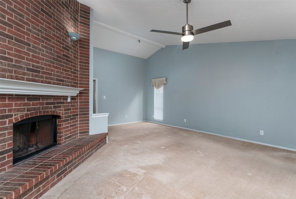 826 Camino Court, Grand Prairie, TX 75052 — photo 5