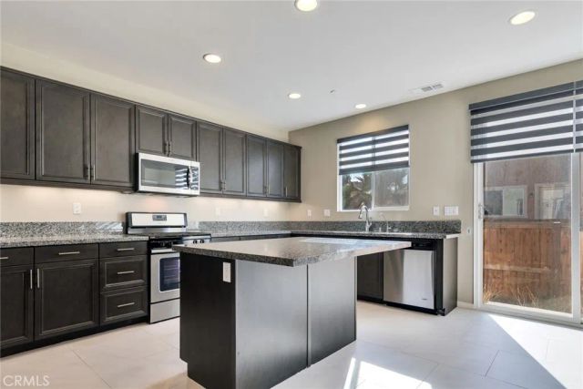 4959 Camarillo Lane, Riverside, CA 92504