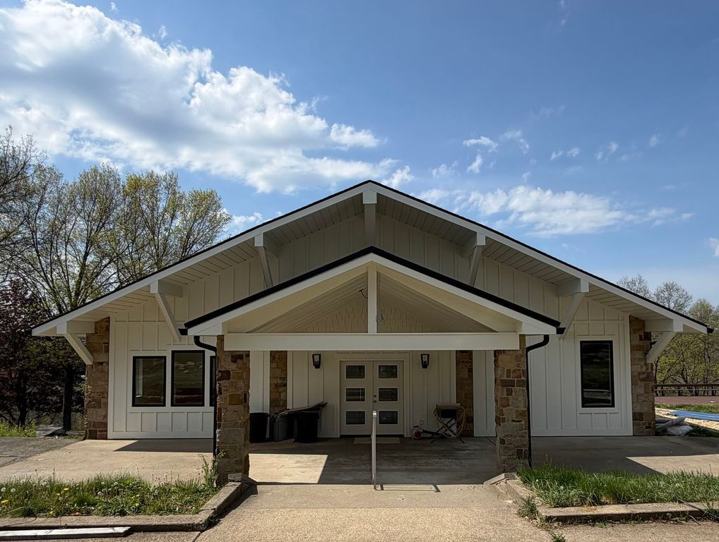499 Freeport Road, Freeport Boro, PA 16229