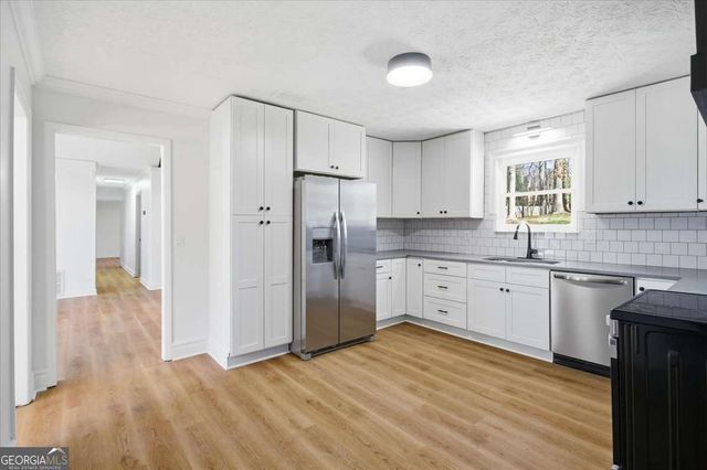 670 Stonehedge Drive, Stone Mountain, GA 30087