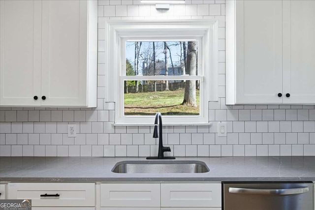 670 Stonehedge Drive, Stone Mountain, GA 30087