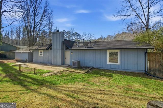 670 Stonehedge Drive, Stone Mountain, GA 30087