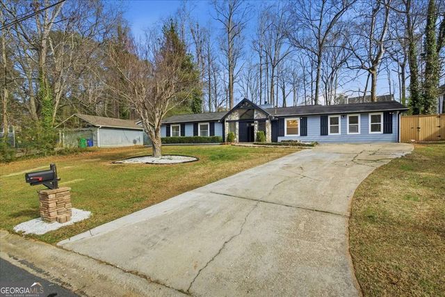 670 Stonehedge Drive, Stone Mountain, GA 30087