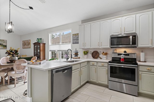 2053 TRAILING PINES Way, Fleming Island, FL 32003