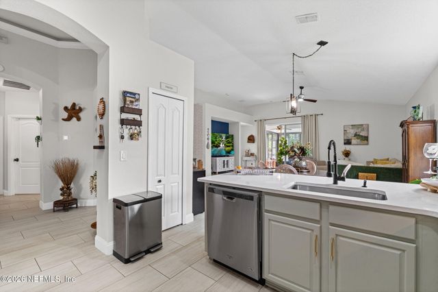 2053 TRAILING PINES Way, Fleming Island, FL 32003