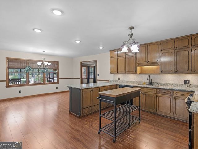 700 S Mount Carmel Road, Mcdonough, GA 30253