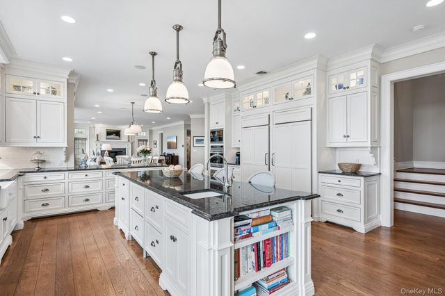 6 Pheasant Run, Nissequogue, NY 11780